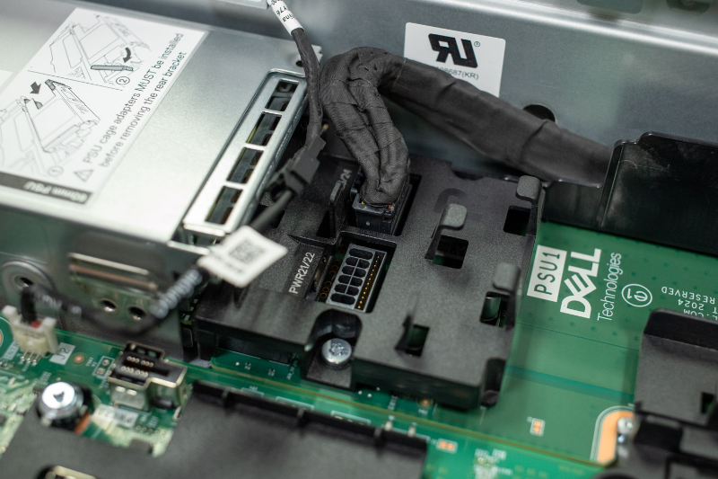 R7715-12.png