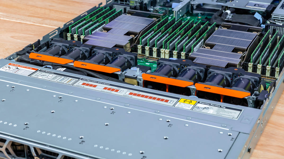 Dell PowerEdge R670 Hot Swap Fan Bay - вентиляторы с горячей заменой