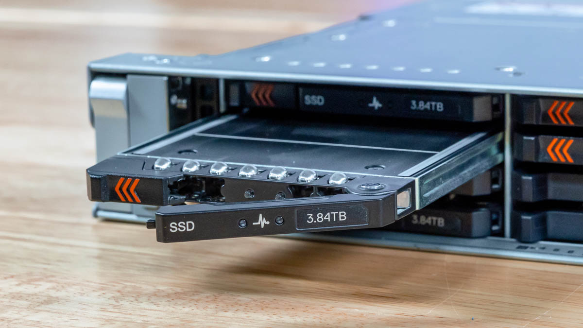 Dell PowerEdge R670 SSD Drive E3.