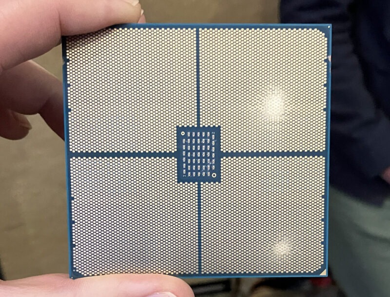 Контактная сторона процессора AMD EPYC Venice для платформы SP7.