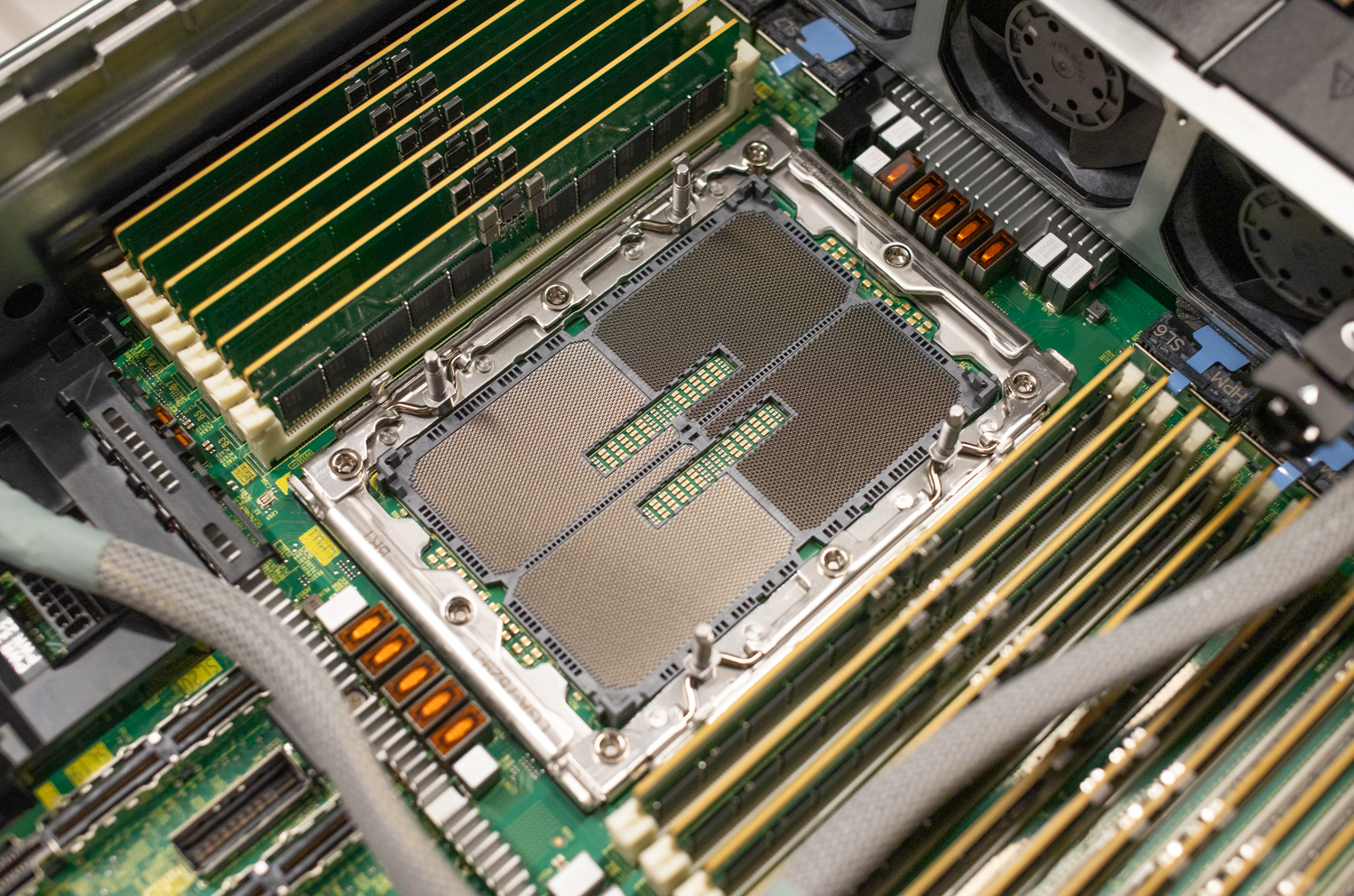 Новый процессорный разъем Intel LGA 7529 для Granite Rapids-AP