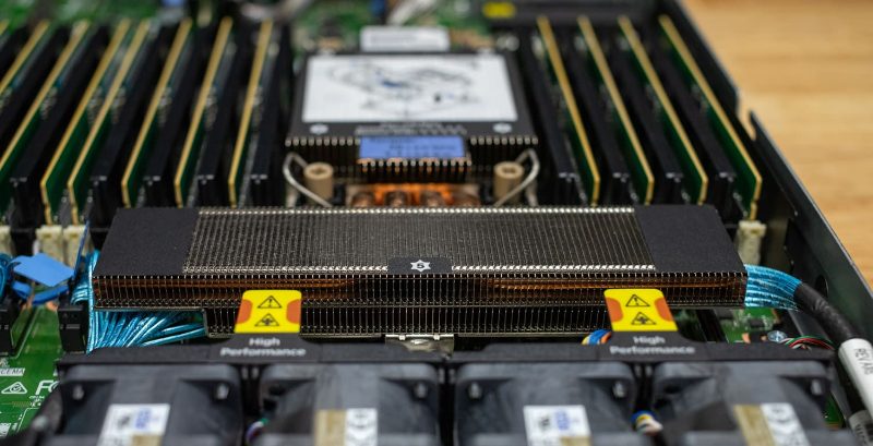 SR630v4-1.png