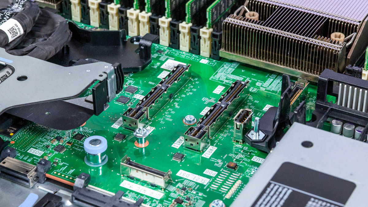 Dell PowerEdge R670 - подключение райзеров
