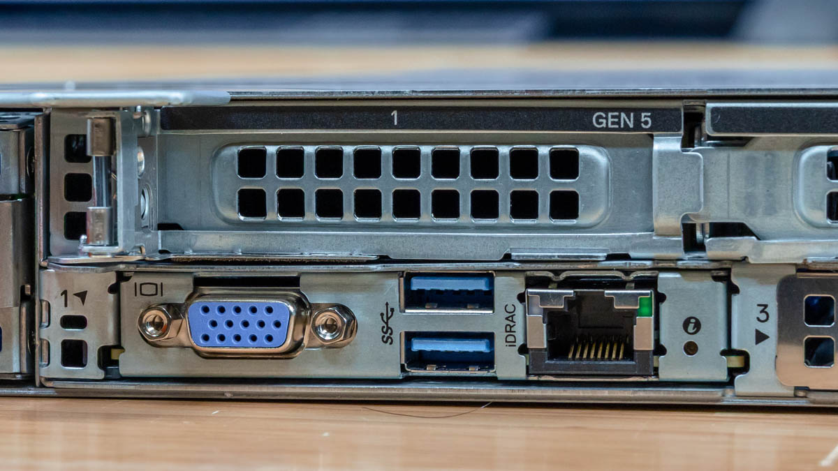 Dell PowerEdge R670 Rear I/O - iDRAC Port