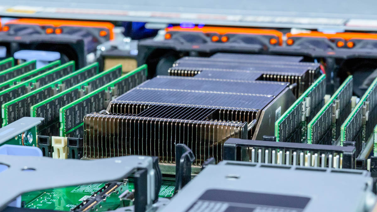 Dell PowerEdge R670 Heat Sink